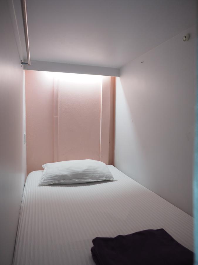 Pillow Talk Hostel シンガポール エクステリア 写真