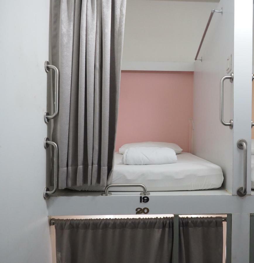 Pillow Talk Hostel シンガポール エクステリア 写真